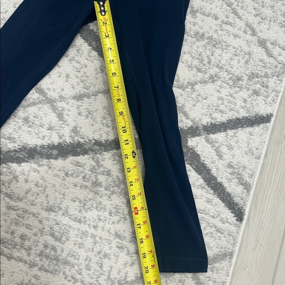Lululemon women’s leggings size 2 dark blue navy blue - Picture 7 of 9